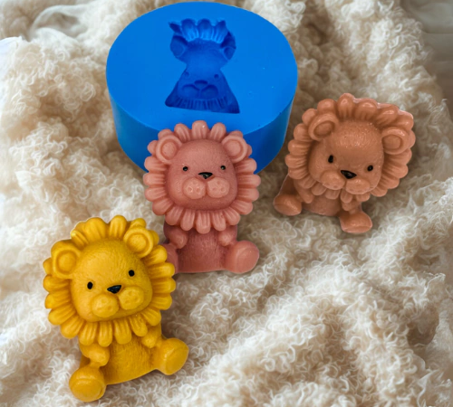 Moldes de silicone para sabonetes: como criar cosméticos artesanais personalizados